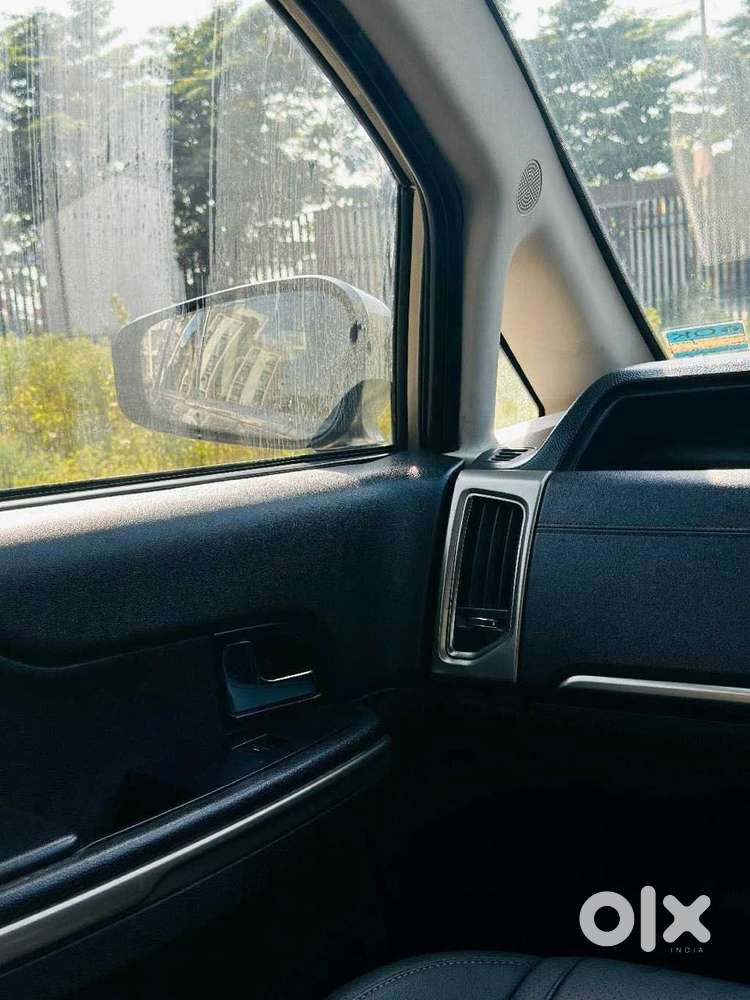 Tata Hexa 2.2 Xta 4x2 7 Str Dual Tone, 2017, Diesel