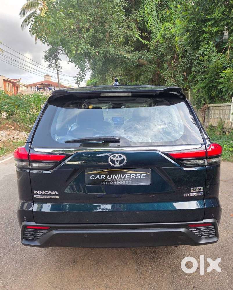 Toyota Innova Hycross 2.0 Vx (o) Hybrid 7 Str, 2024, Petrol