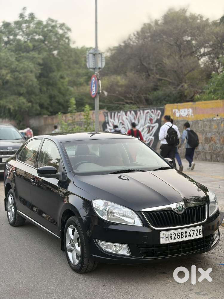 Skoda Rapid 1.6 Mpi Ambition, 2013, Petrol