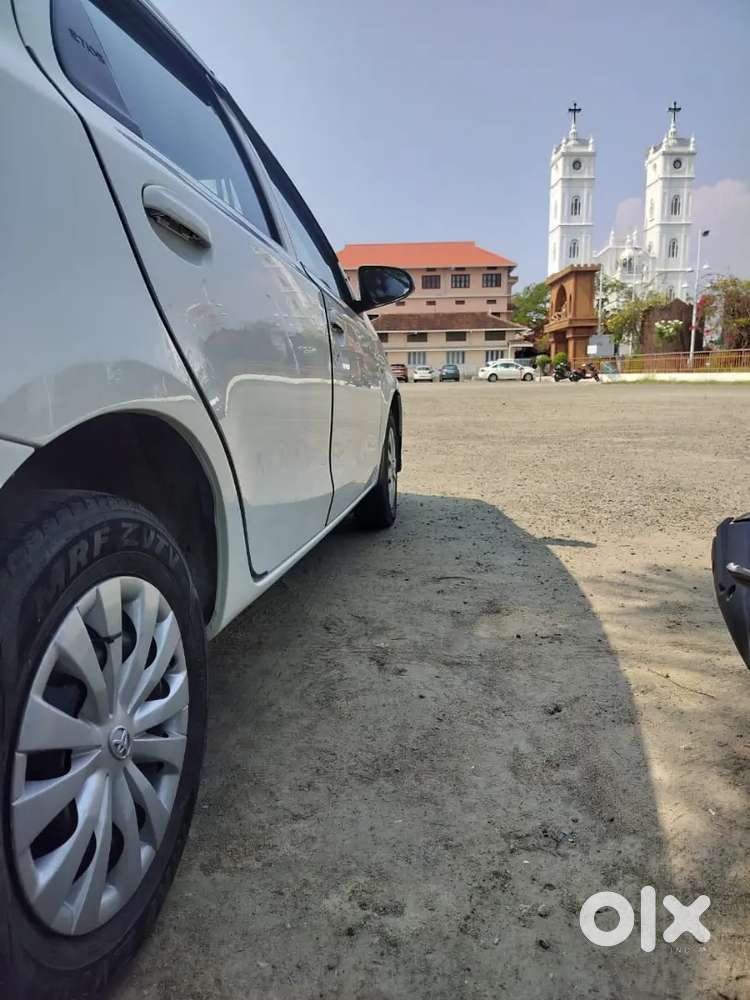 Toyota Etios 2016 Diesel 180000 Km Driven.re Reg