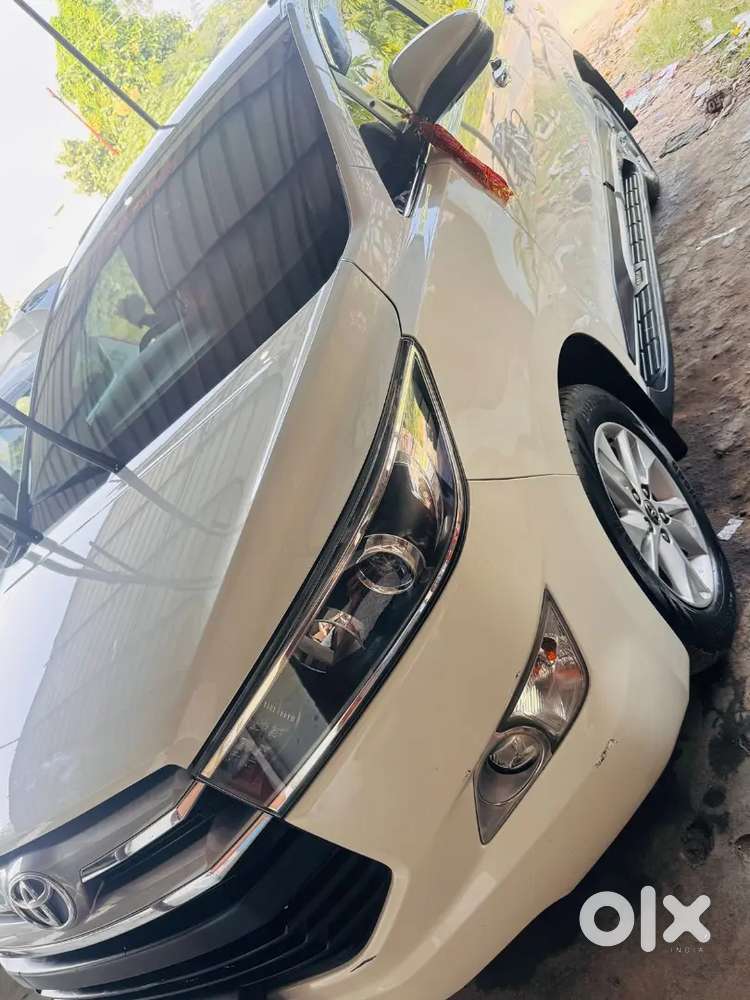Toyota Innova Crysta 2019 Diesel 180000 Km Driven