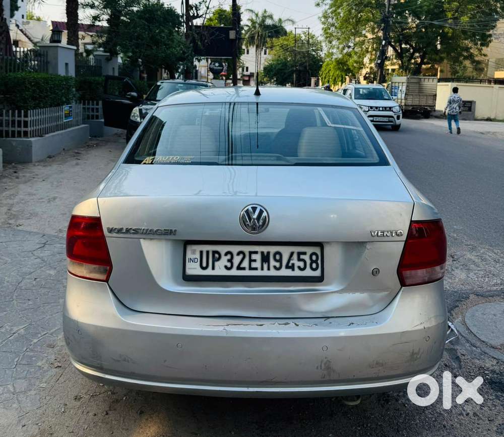 Volkswagen Vento 2010-2013 Petrol Highline, 2012, Petrol