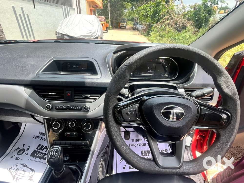 2022 Tata Nexon Xm(s) Petrol (manual) Sunroof  37,000 Km  2nd Owner