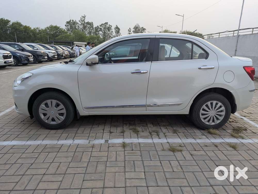 Maruti Suzuki Dzire Vxi Ags, 2021, Petrol