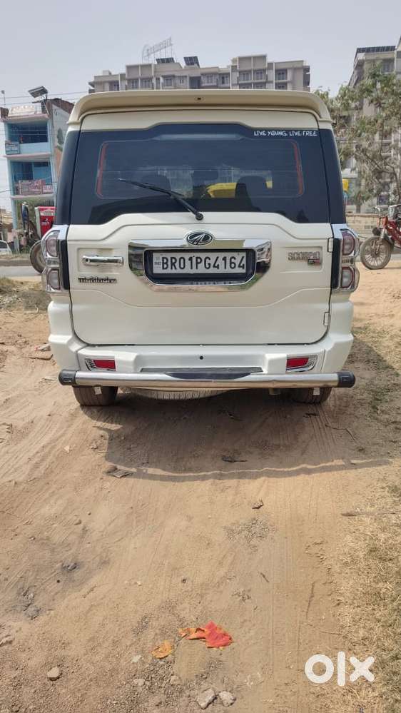Mahindra Scorpio S6 Plus, 2016