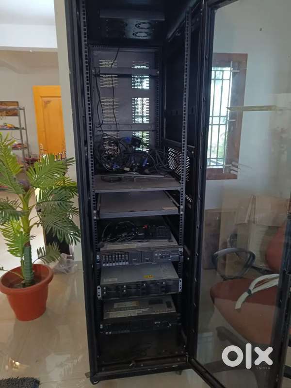 IBM x3650 M3 Server + IBM DS3512 Storage  16GB RAM  2.7TB SAS