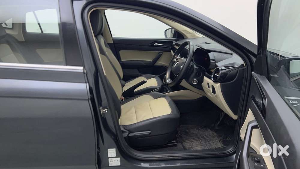 Skoda Slavia Style 1.0l Tsi At, 2023, Petrol
