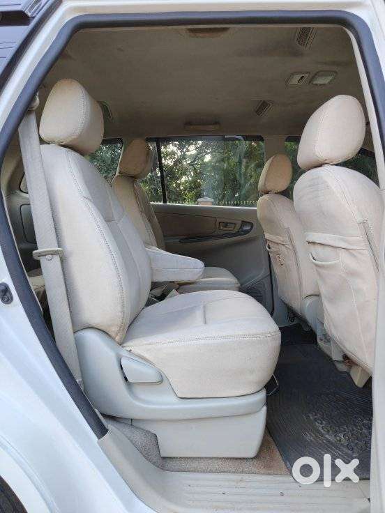 Toyota Innova 2.5 Gx 7 Str Bs-iii, 2010, Diesel