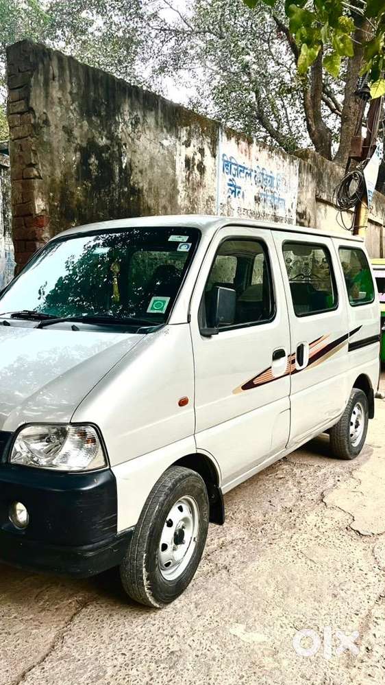 Maruti Suzuki Eeco 5seter 2017 Model Lpg Well Maintained