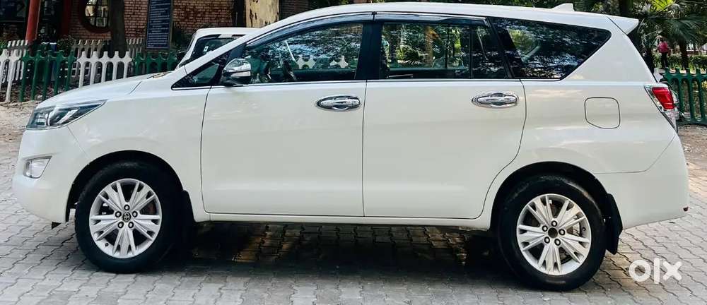 Toyota Innova Crysta 2016 2nd Owner
