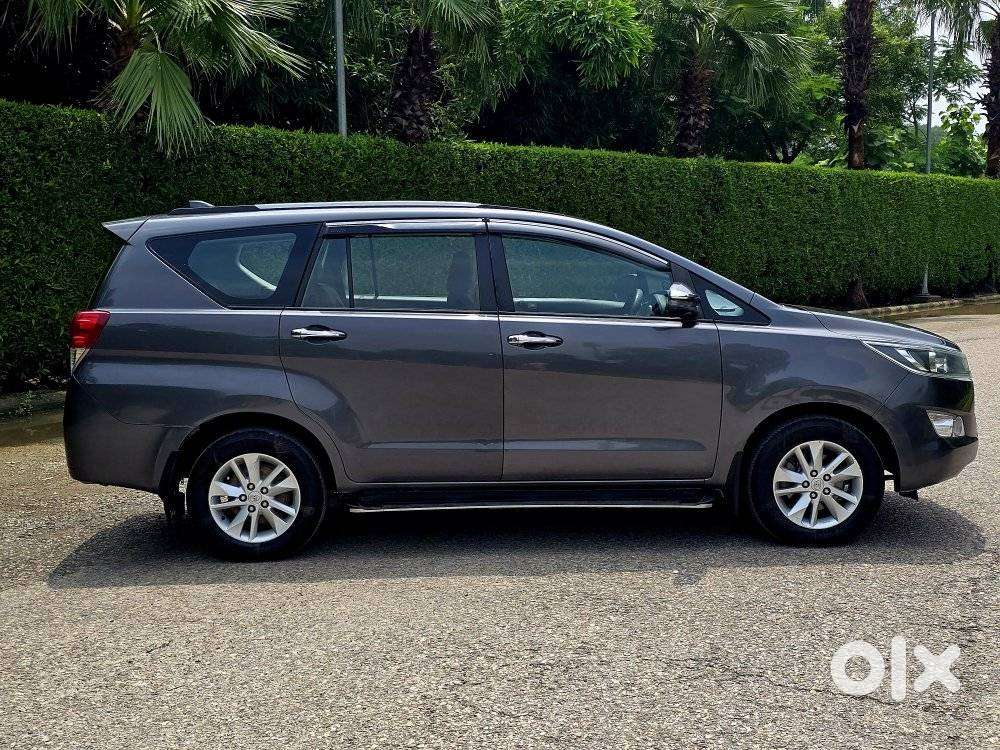 Toyota Innova Crysta 2.4 G Mt 7 Str, 2020, Diesel