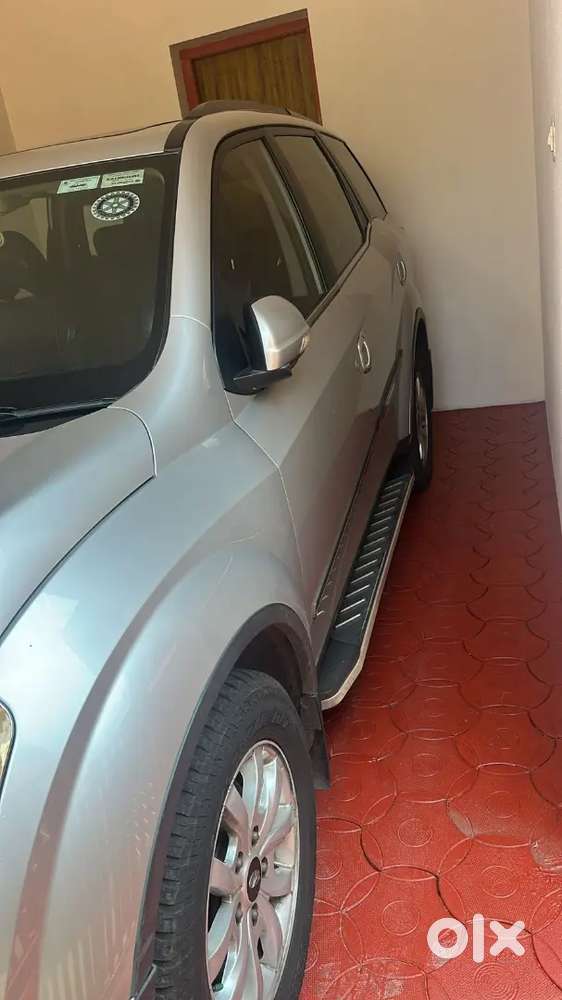 Mahindra Xuv500 W10 Diesel Manual | 2017 | Single Owner | Ka19