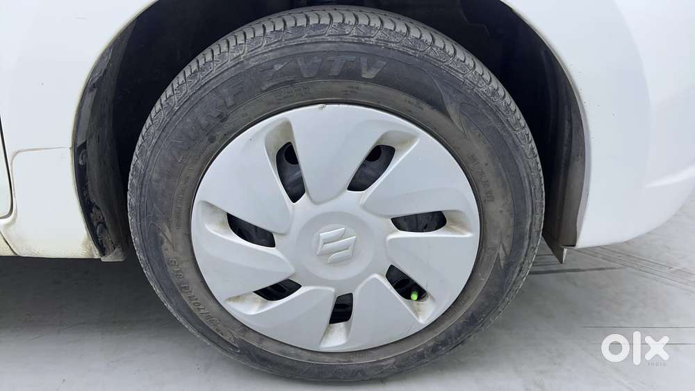 Maruti Suzuki Celerio Zxi Optional Amt, 2017, Petrol