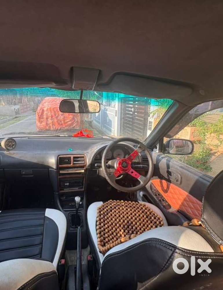 Maruti Suzuki Esteem Lxi 2000