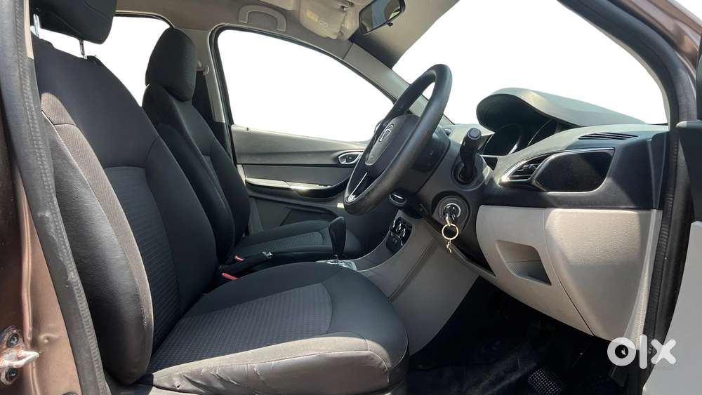 Tata Tiago 1.2 Revotron Xza, 2018, Petrol