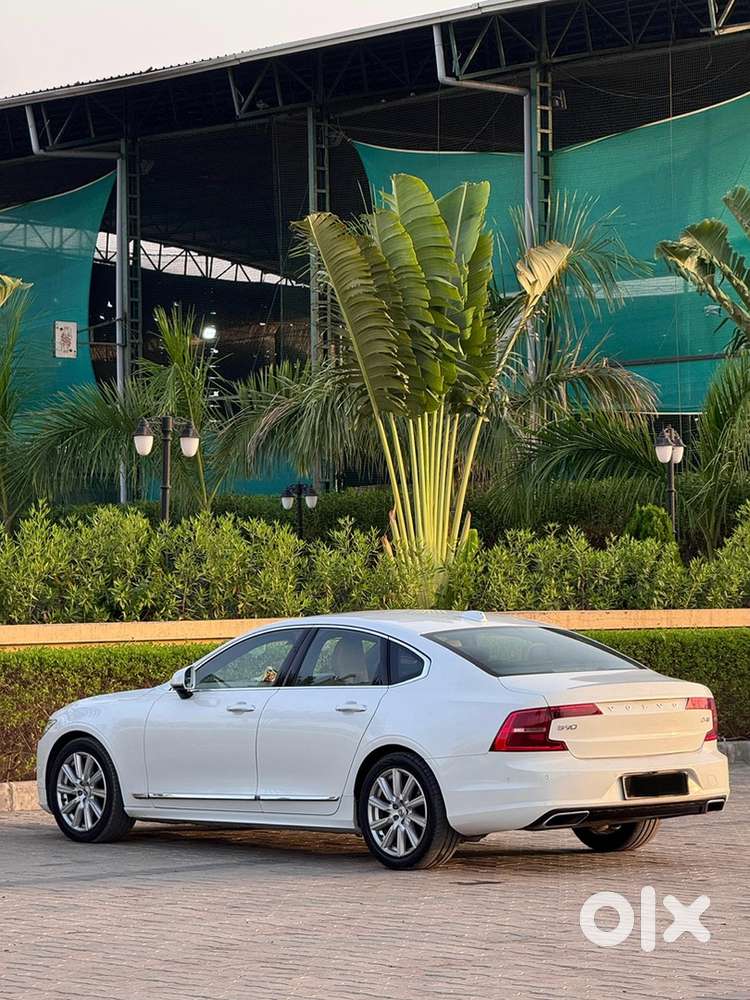 Volvo S90 D4 2019