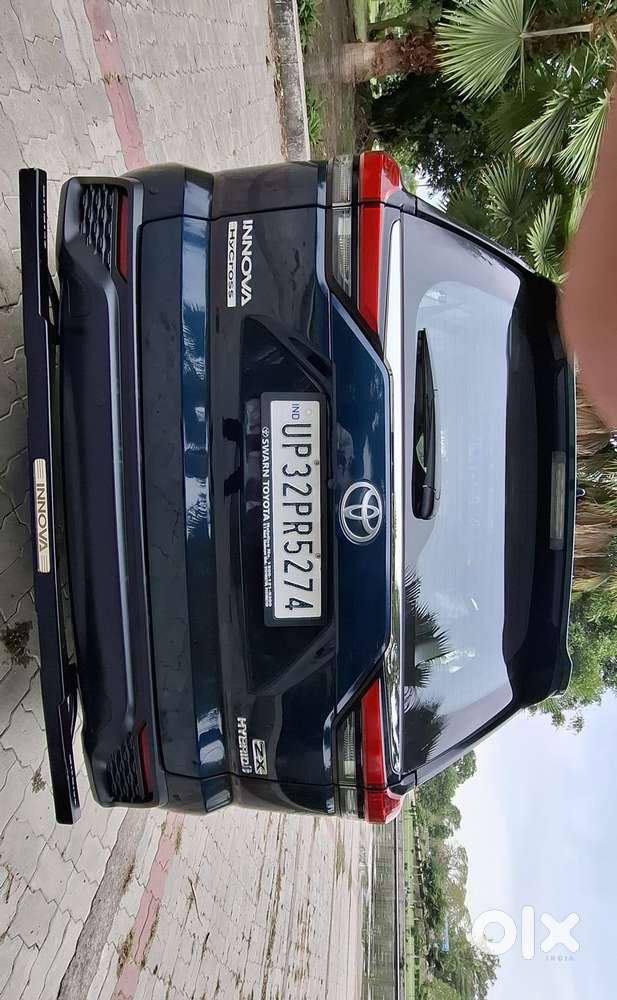 Toyota Innova Hycross 2.0 Zx Hybrid 7 Str, 2024, Petrol