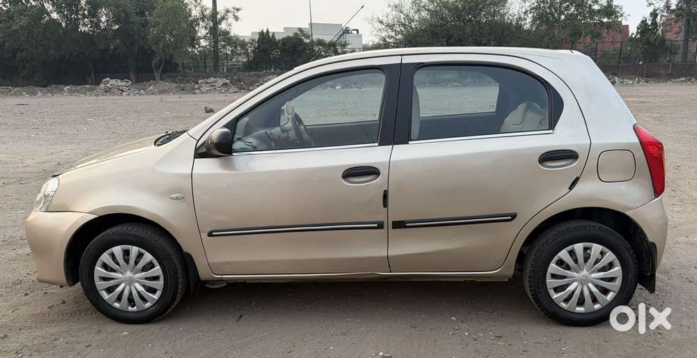 Toyota Etios Liva G, 2012, Petrol