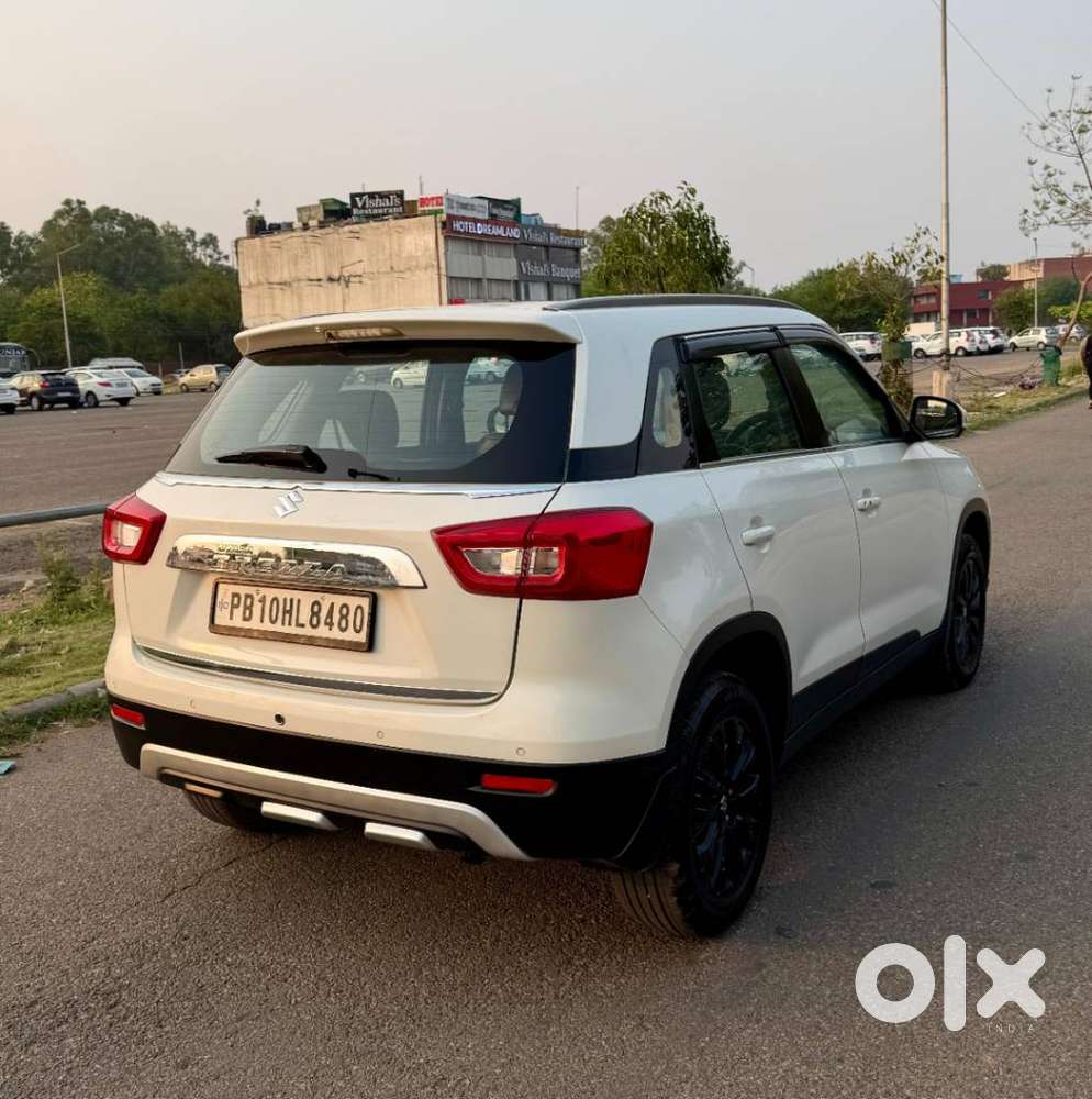 Maruti Suzuki Brezza 1.5 Zxi Smart Hybrid, 2020, Petrol
