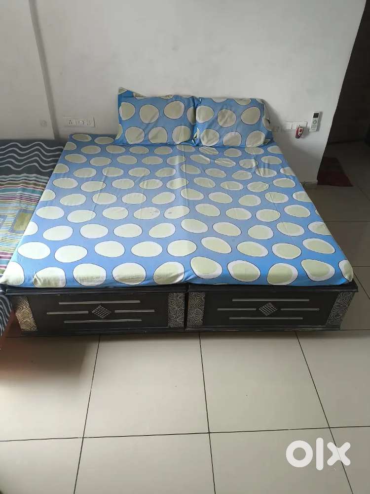 2X Bed with Mattress & Internal Storage