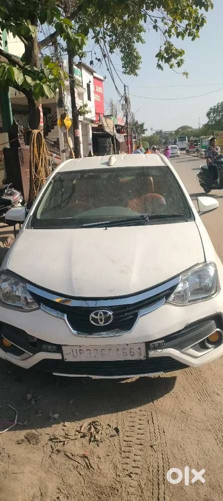 Well Maintained Car (spinni Or Car 24 Wale Dur Rahe )