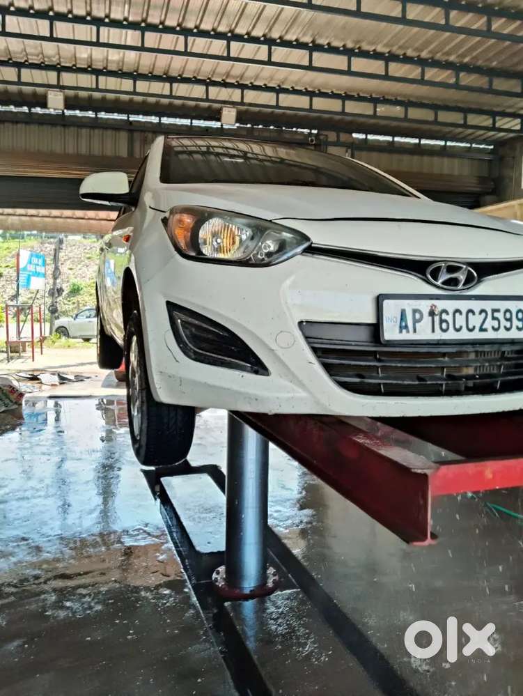 Hyundai New I20 2012 Diesel 160000 Km Driven