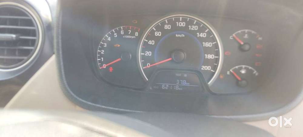 Hyundai Grand I10 Sportz, 2016, Petrol