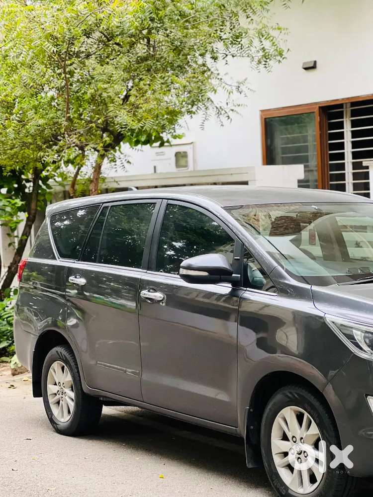 Toyota Innova Crysta 2016