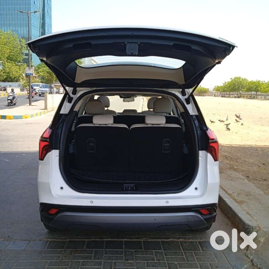 Mahindra Xuv700 2.0 Ax 7 Petrol At Luxury Pack Str, 2023, Petrol