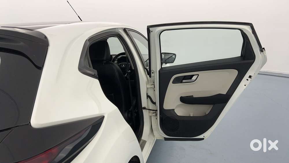 Tata Altroz 1.2 Xza Plus, 2023, Petrol