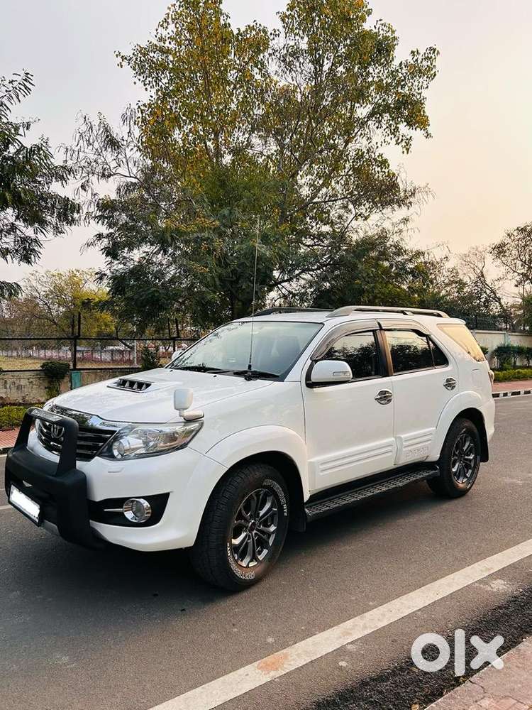 Toyota Fortuner 2015 3.0l 4wd Trt Sportivo Top Model