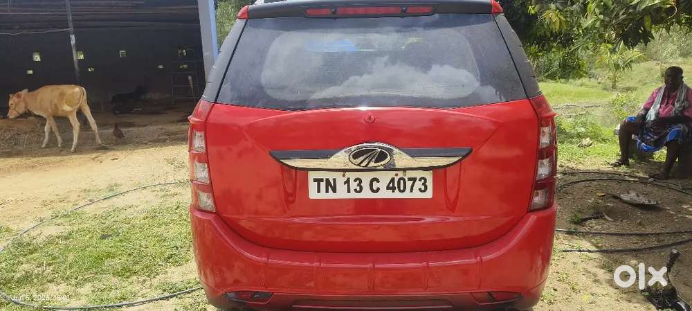 Mahindra Xuv500 W10 2015