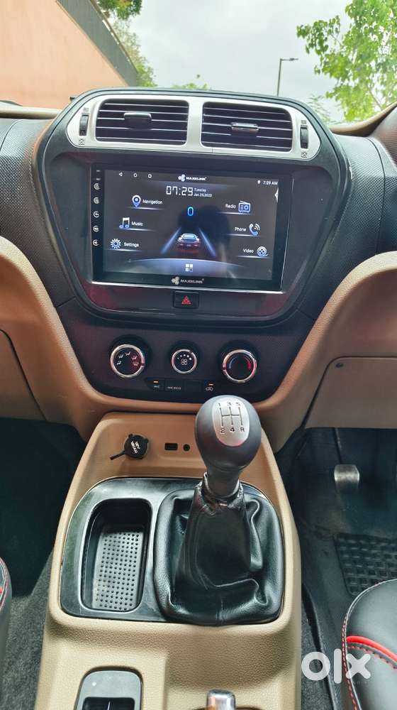 Mahindra Tuv 300 Mhawk100 T8, 2016, Diesel