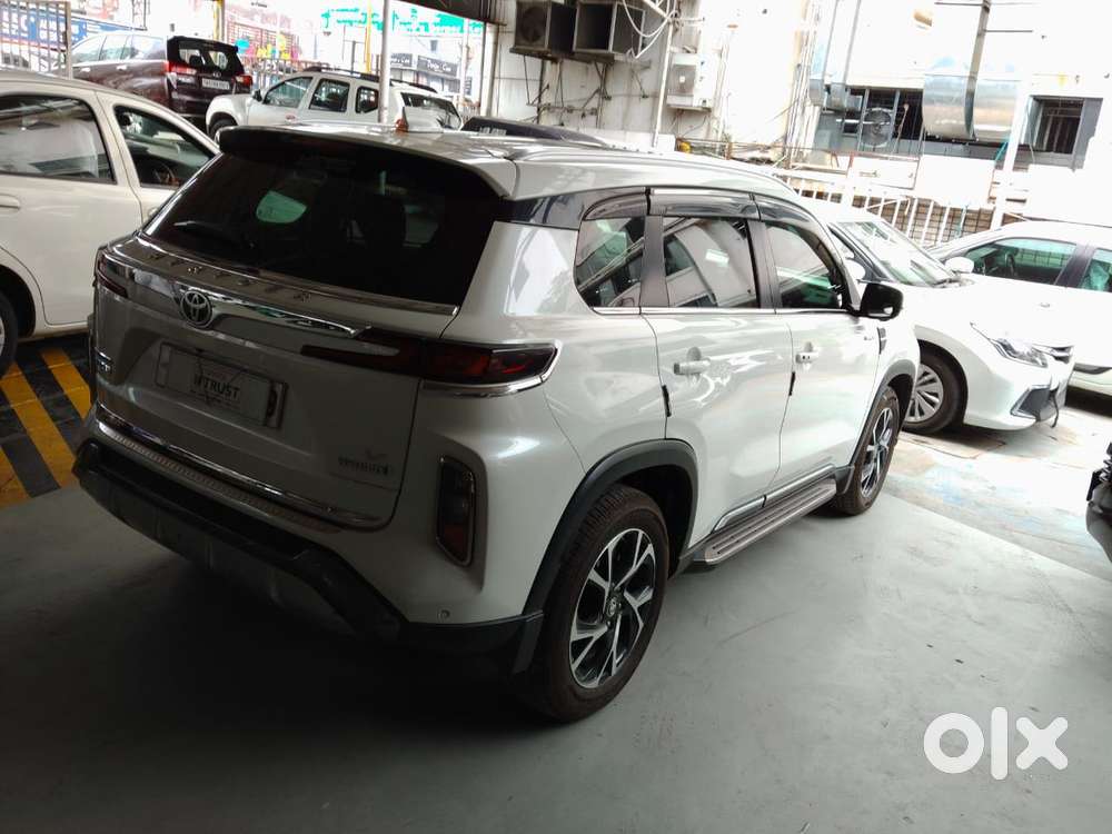 Toyota Urban Cruiser Hyryder 7 Seater V At Awd, 2023, Petrol