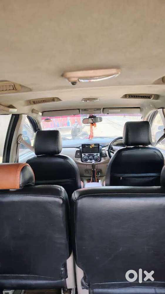Toyota Innova 2012