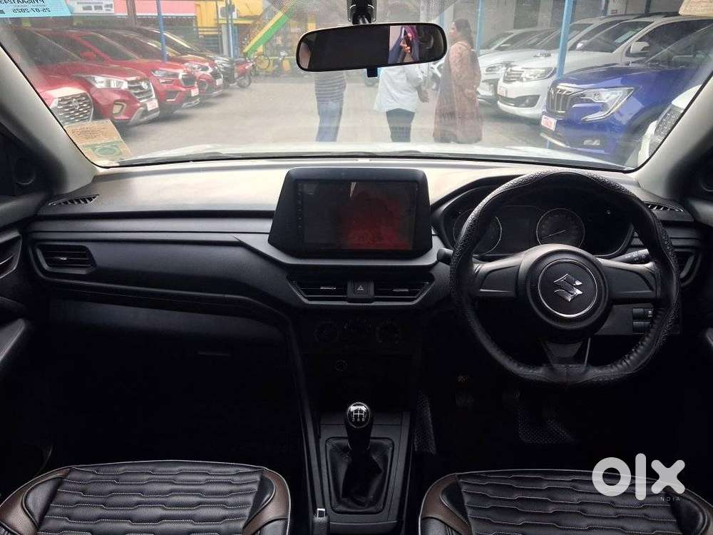 Maruti Suzuki Brezza 1.5 Lxi Smart Hybrid, 2025, Petrol