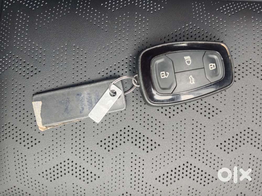 Tata Altroz 1.2 Xz Plus Dark Edition, 2022, Petrol
