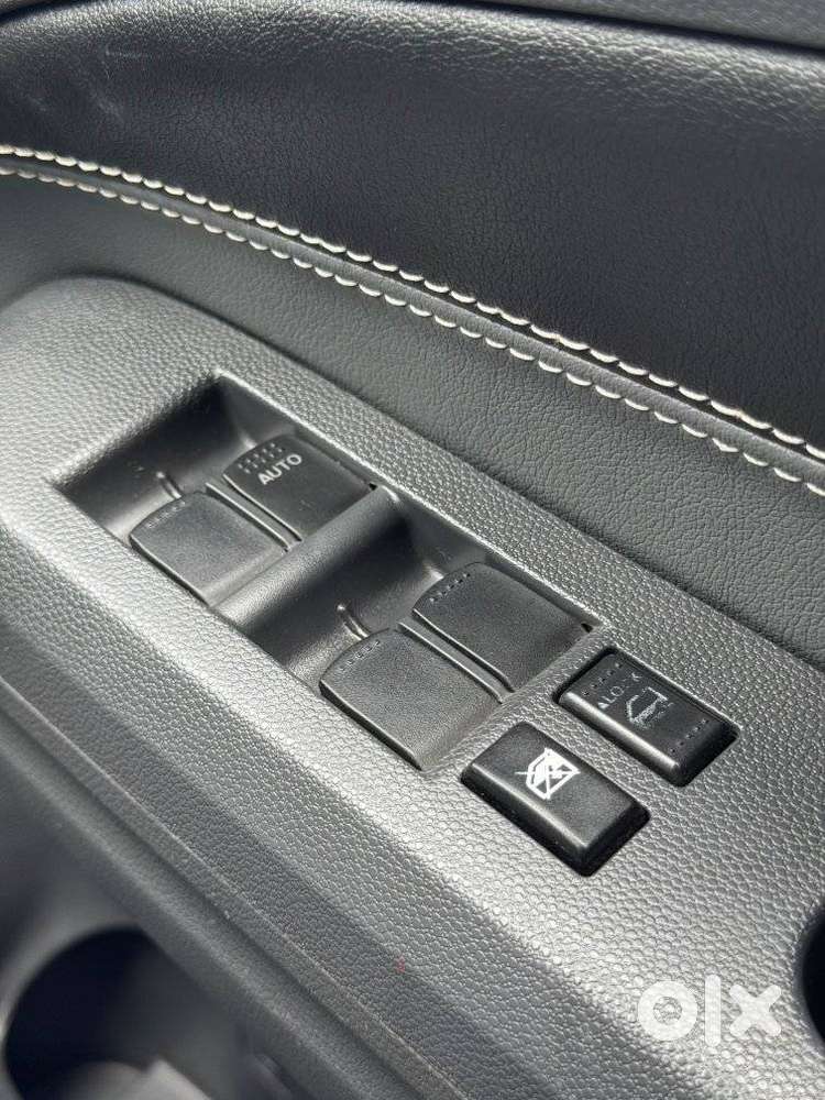 Maruti Suzuki Ritz Vxi, 2011, Petrol