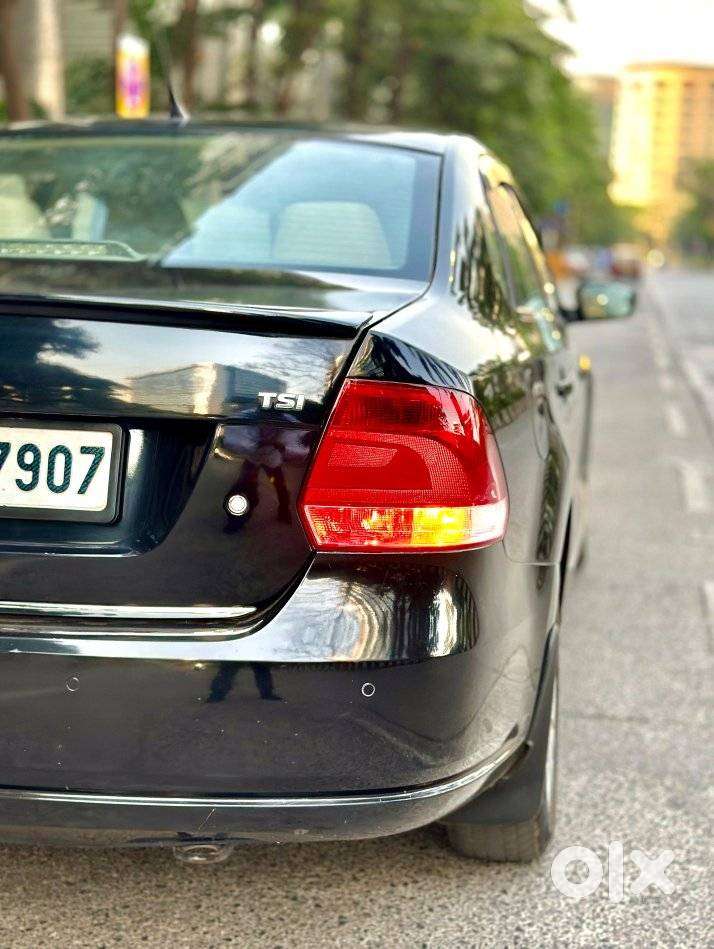 Volkswagen Vento 1.5 Highline Plus At 16 Alloy, 2015, Petrol