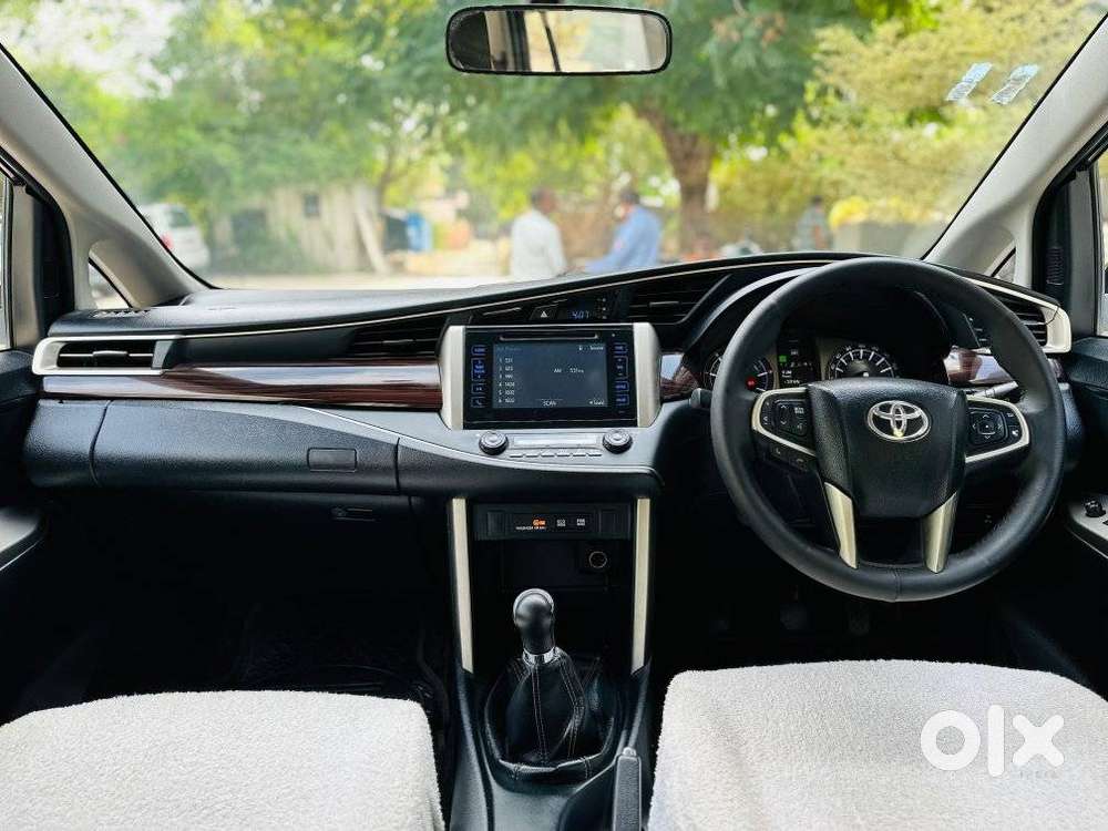 Toyota Innova Crysta 2.4 V 7 Str, 2016, Diesel