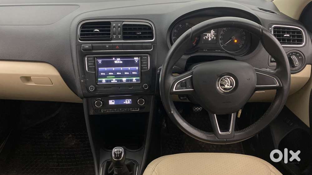 Skoda Rapid 1.6 Mpi Style, 2019, Petrol