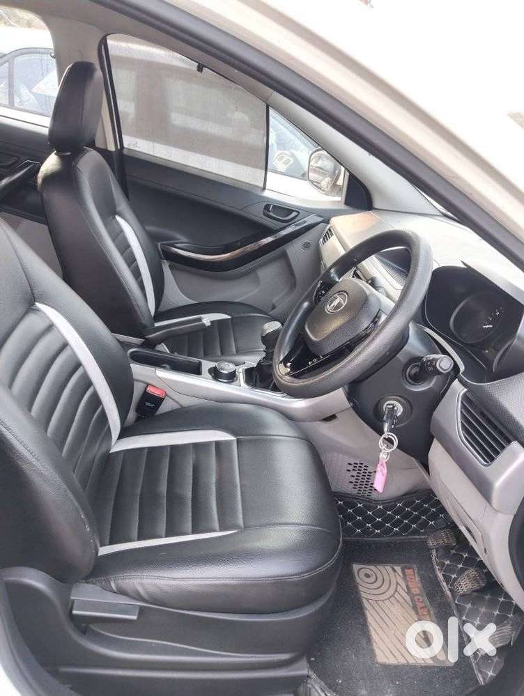 Tata Nexon 1.2 Revotron Xt, 2017, Petrol