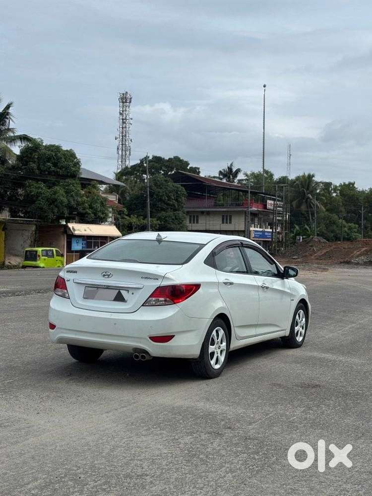 Hyundai Verna Fluidic 1.6 Vtvt Sx Opt, 2013, Petrol