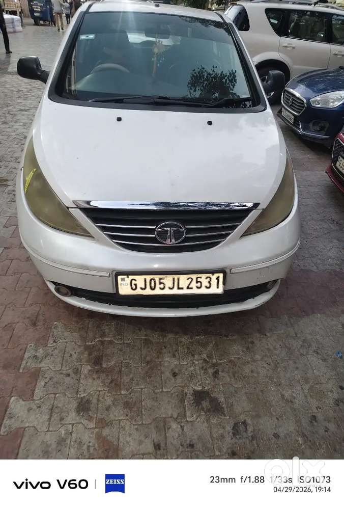 गाड़ी फर्स्ट ओनर मालिक है कोई प्रॉब्लम नहीं है