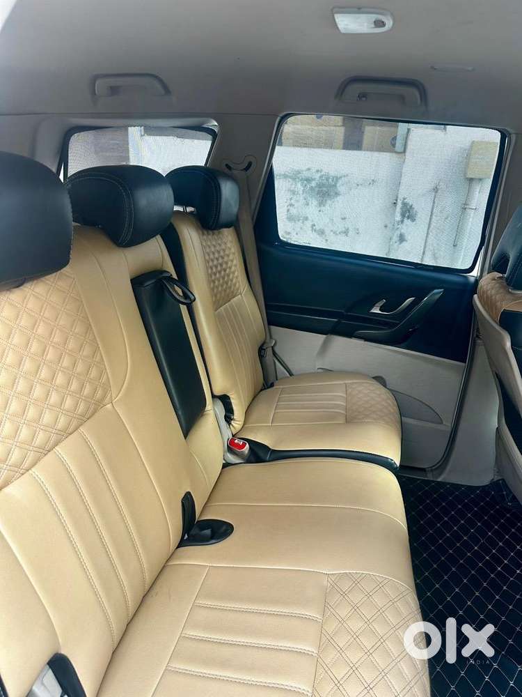 Mahindra Xuv500 2017 Diesel 135107 Km Driven