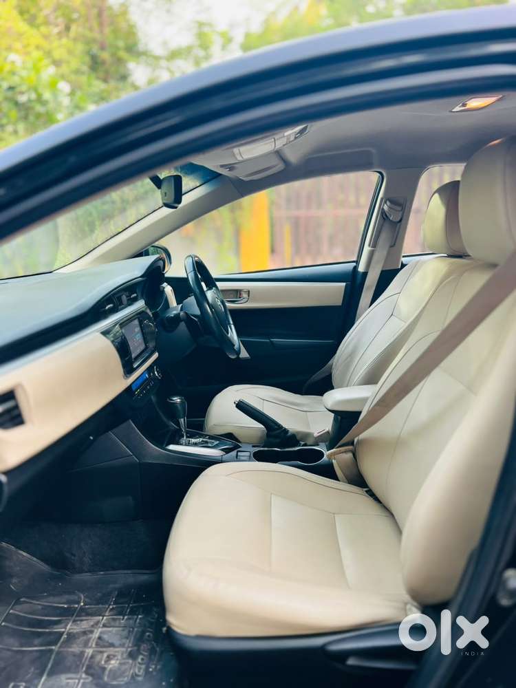 Toyota Corolla Altis 1.8 J, 2016, Petrol