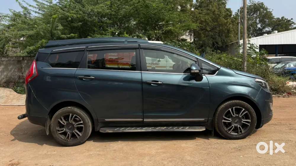 Mahindra Marazzo M8 7 2019