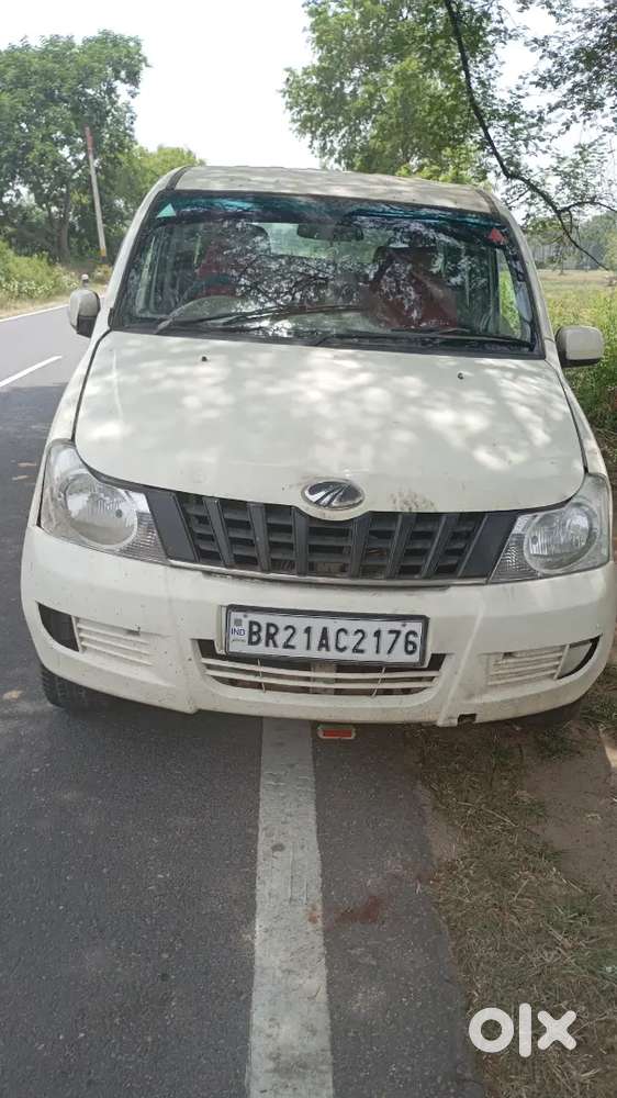 Mahindra Xylo 2012