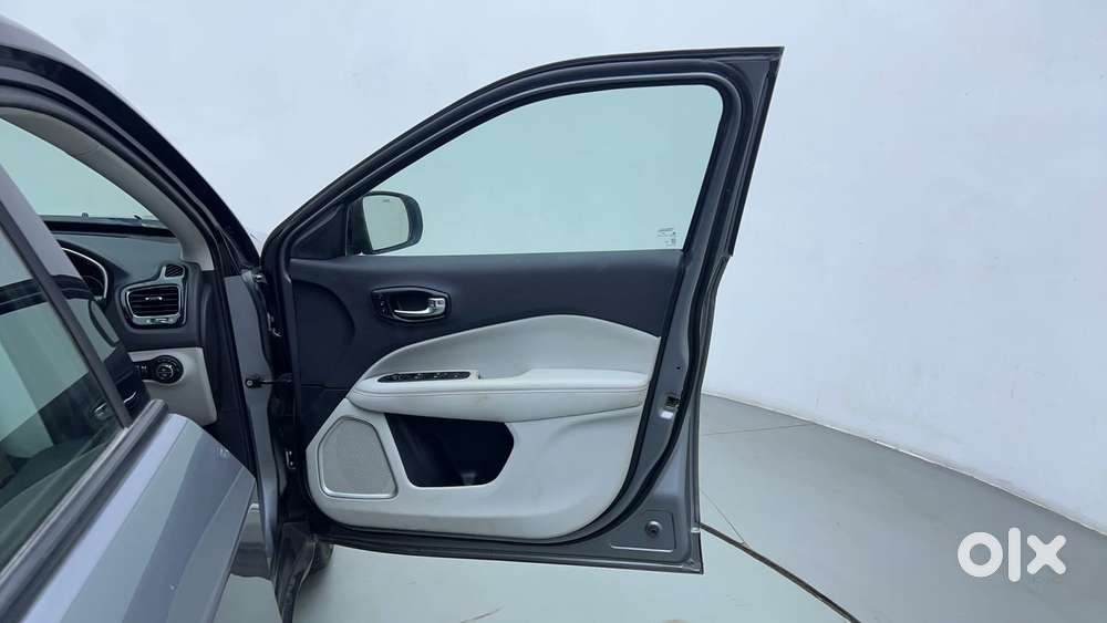 Jeep Compass 2.0 Limited Plus 4x4, 2019, Petrol