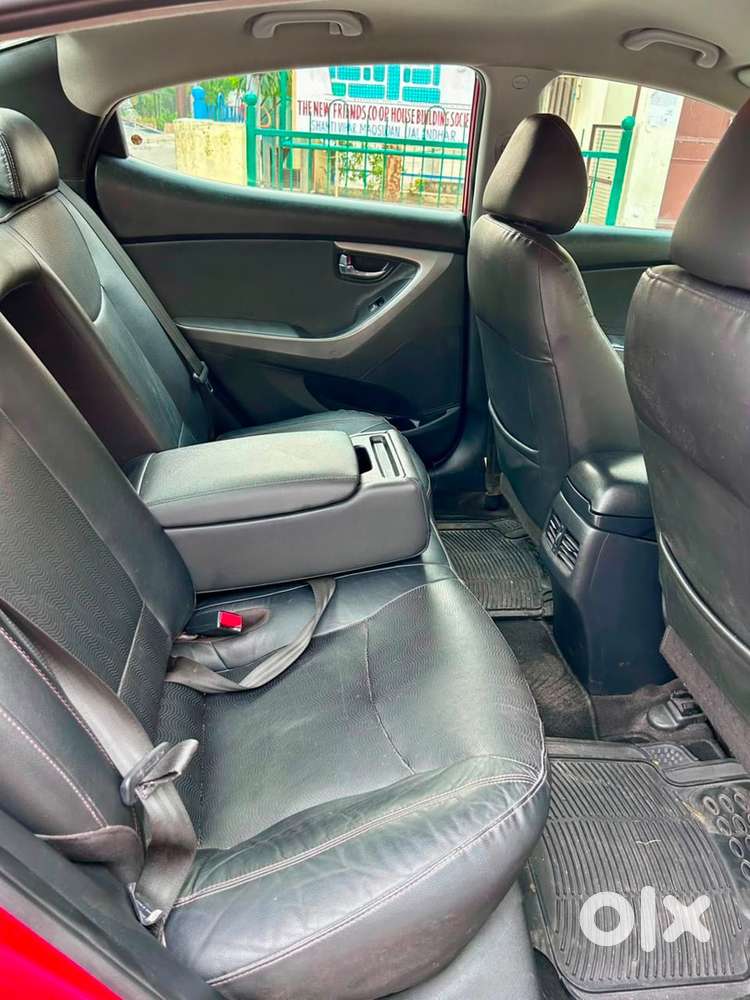 Hyundai Elantra Petrol 2015 Automatic Top Model Ventialed Seats